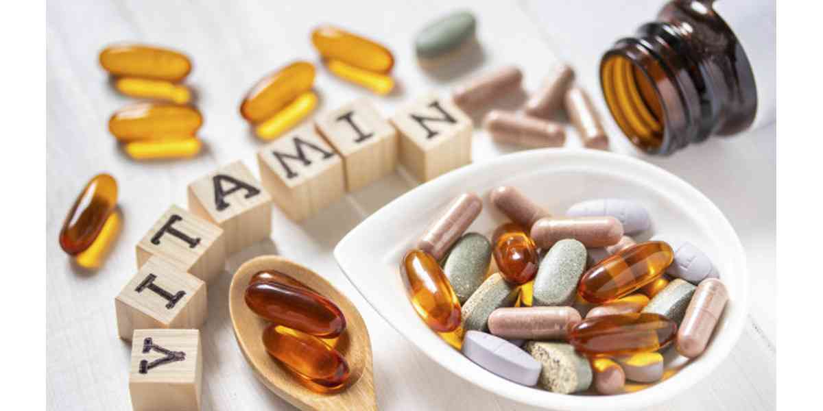 βιταμίνες, φάρμακα, αλληλεπίδραση βιταμινών και φαρμάκων, ποιες βιταμίνες αλληλεπιδρούν με φάρμακα , ποια φάρμακα αλληλεπιδρούν με βιταμίνες, βιταμίνες Β, βιταμίνη Κ, βιταμίνη Α